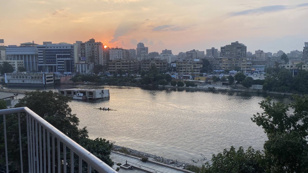 Zamalek Apartment | Nile View Apartment - Sleeps 4 & Balcony