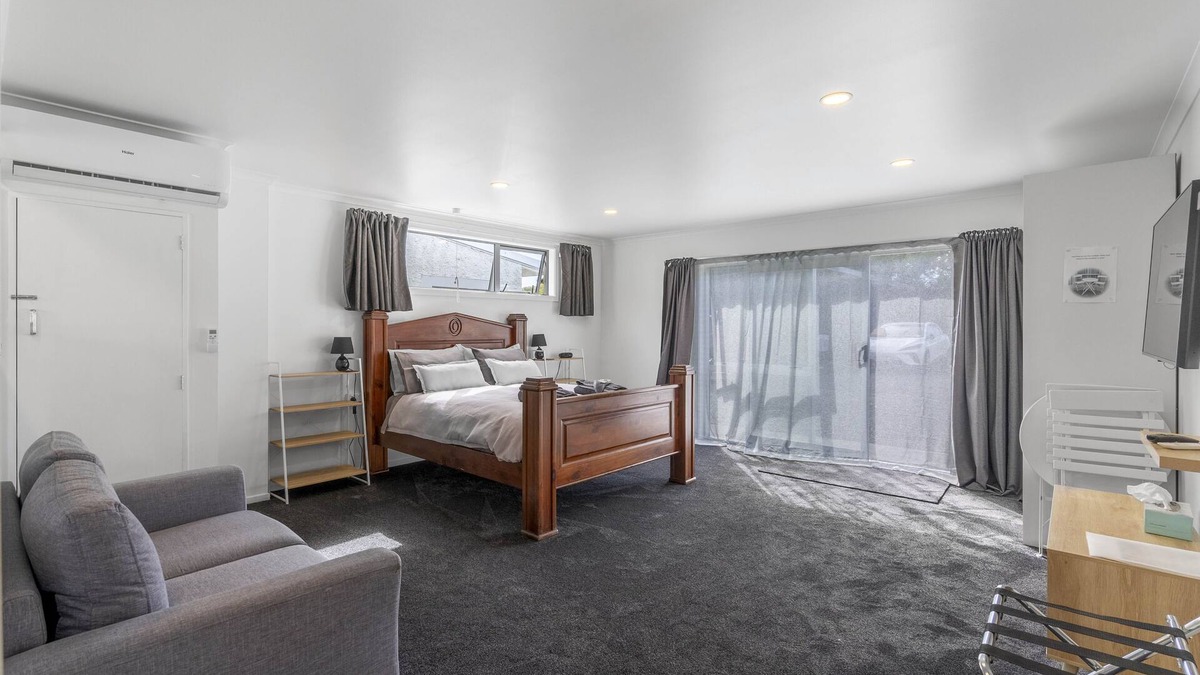 Invercargill Apartment | Nine Acres - FREE Wi-Fi