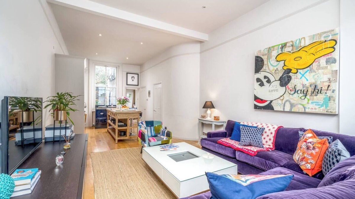 Redcliffe Apartment | Niru Experience Stunning Duplex Apt
