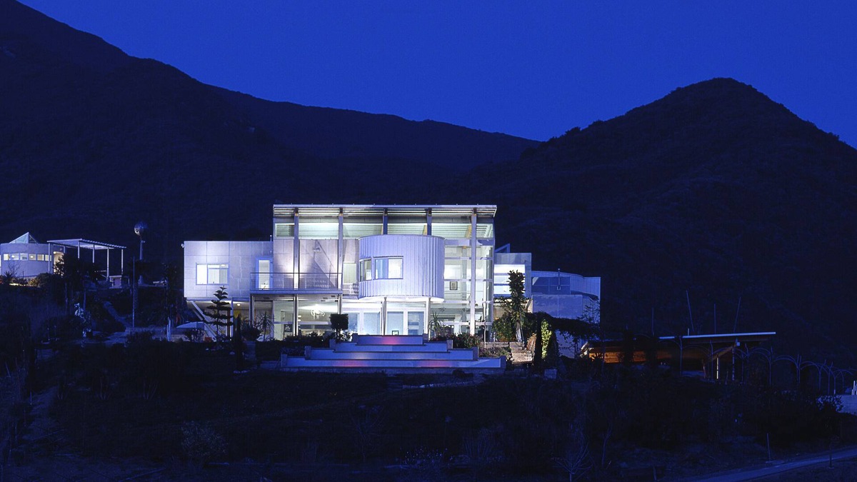 Santa Barbara County House | Nirvana Ranch and Home: A Modern Mountaintop Luxury Escape