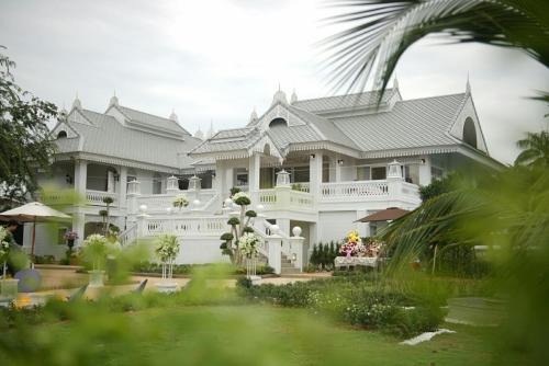 Nan Hotel | NirvaNAN House