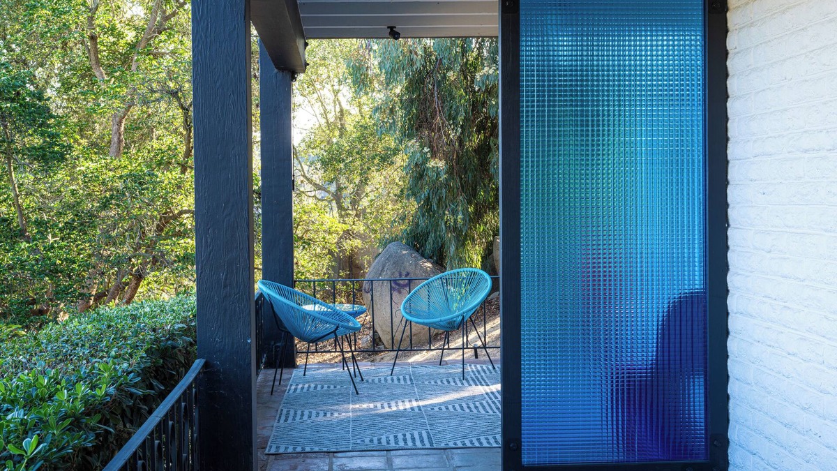 North Ridge House | Nite Owl Hideaway - Mid-Century Modern/60s/70s Themed Creative Retreat Space.