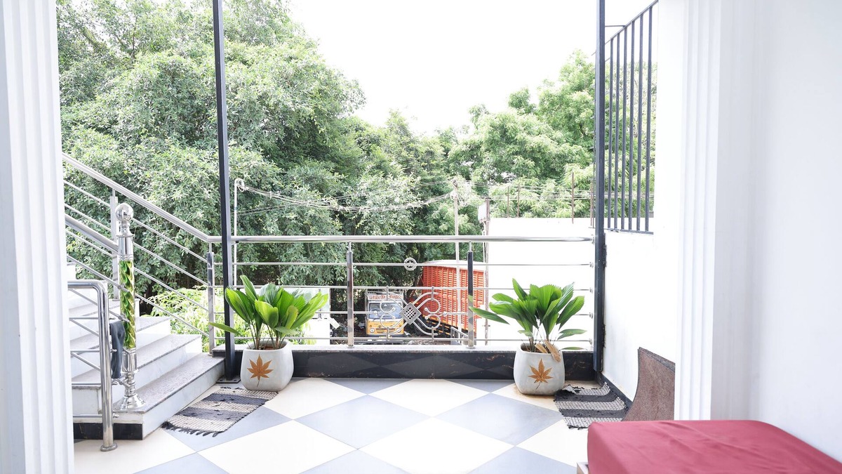 Moratandi Hotel | Nivaa Stays