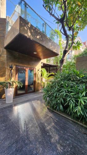 DLF Phase 3 Villa | Nivasa Villa - 5 BHK Triplex House Near Cyberhub