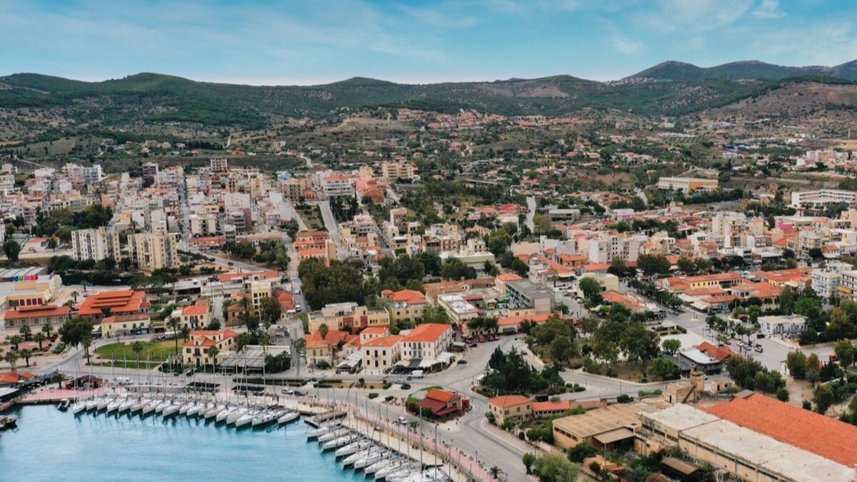 Lavreotiki House | NJ Apartments - Deluxe Edition