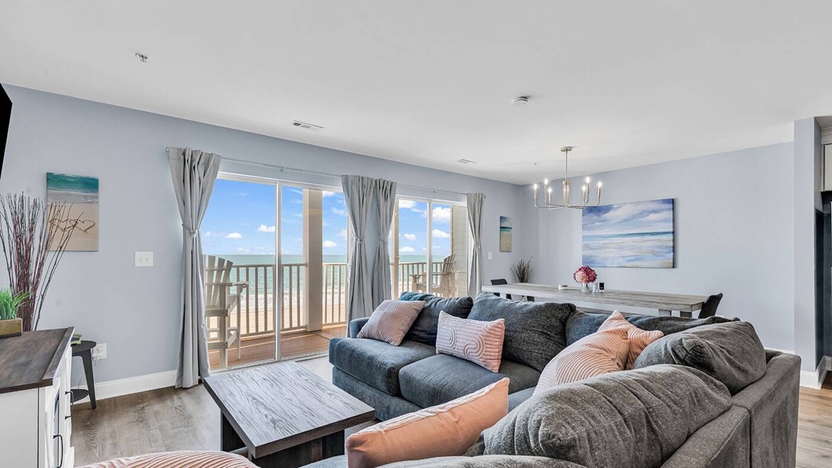 Ocean Drive Condo | NM Beach, SC - Oceanfront 7BR Retreat Sleeps 16+ - Golf, Beach & Family Fun