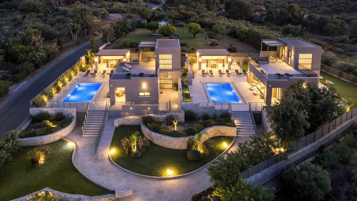 Kato Galatas Villa | nMagnificent Seafront LuxVillas|Large Groups|20 Guests|Sauna,Jacuzzi,H.Pool&Gym