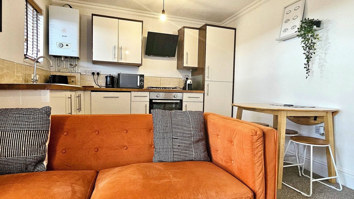 Canton Apartment | No.2 Thompson Apartments by Switchback Stays