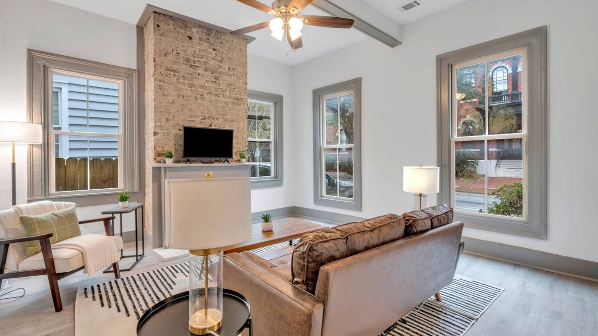 Thomas Square Apartment | No Cleaning Fee! Amazing walkable location! Pets Ok