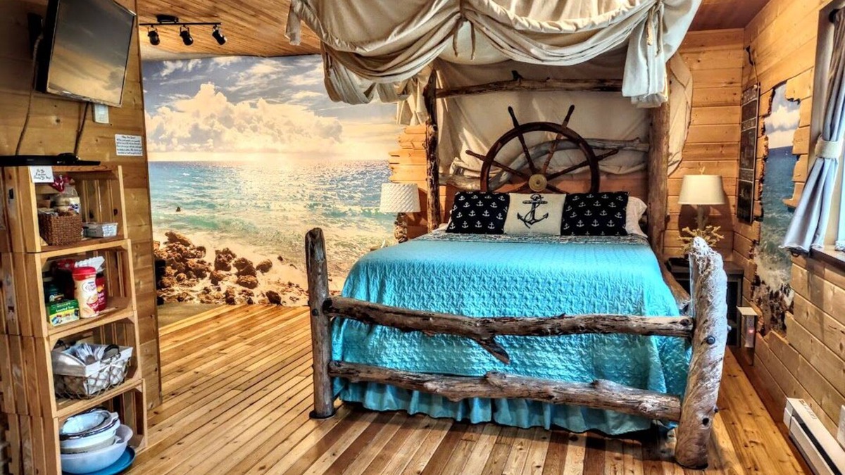 Waldport Apartment | NO CLEANING FEE! Castaway Cove-Launch Free Kayaks&Canoe from bank-Near Beach too