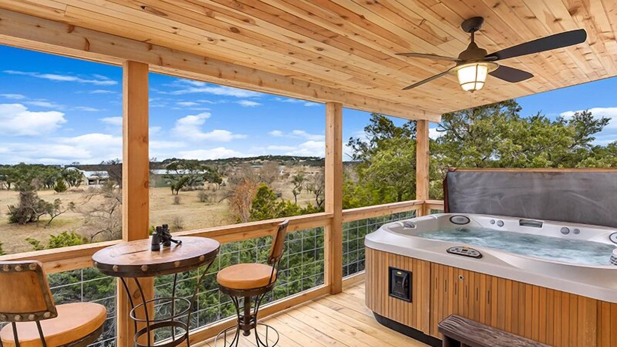 Fredericksburg Cabin | No Rancho Properties Texas Haus | Hot Tub | Beautiful Views