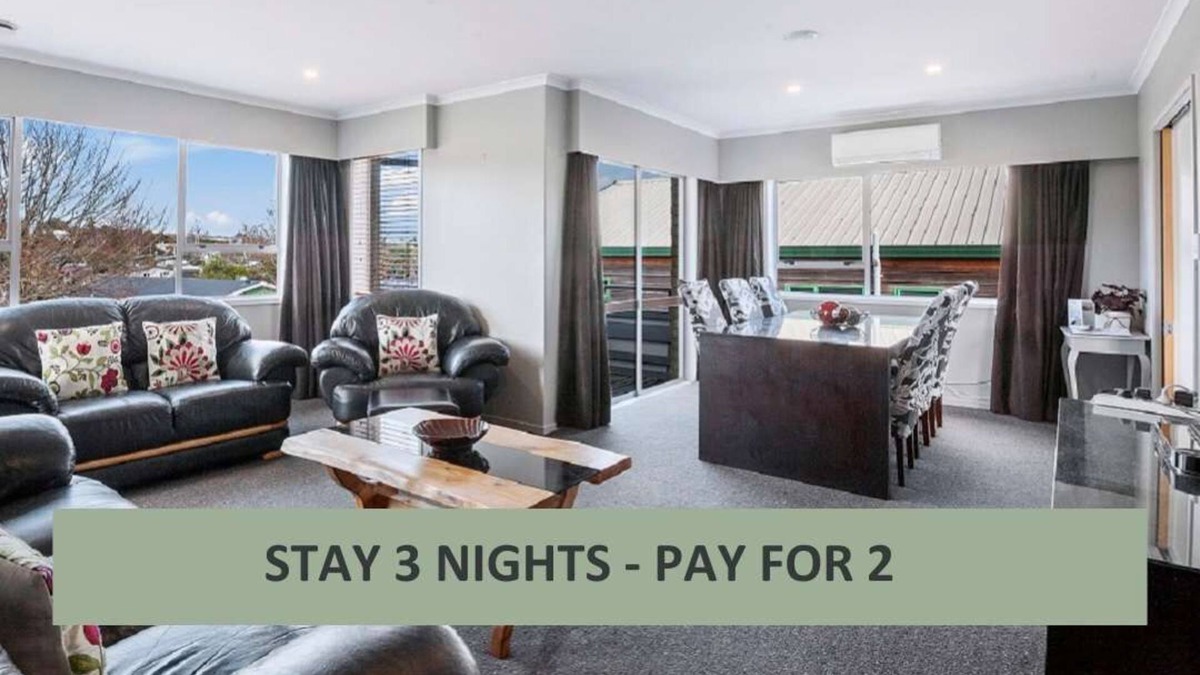 Taupo House | *No Service Fee* Central & Fits the Whole Family