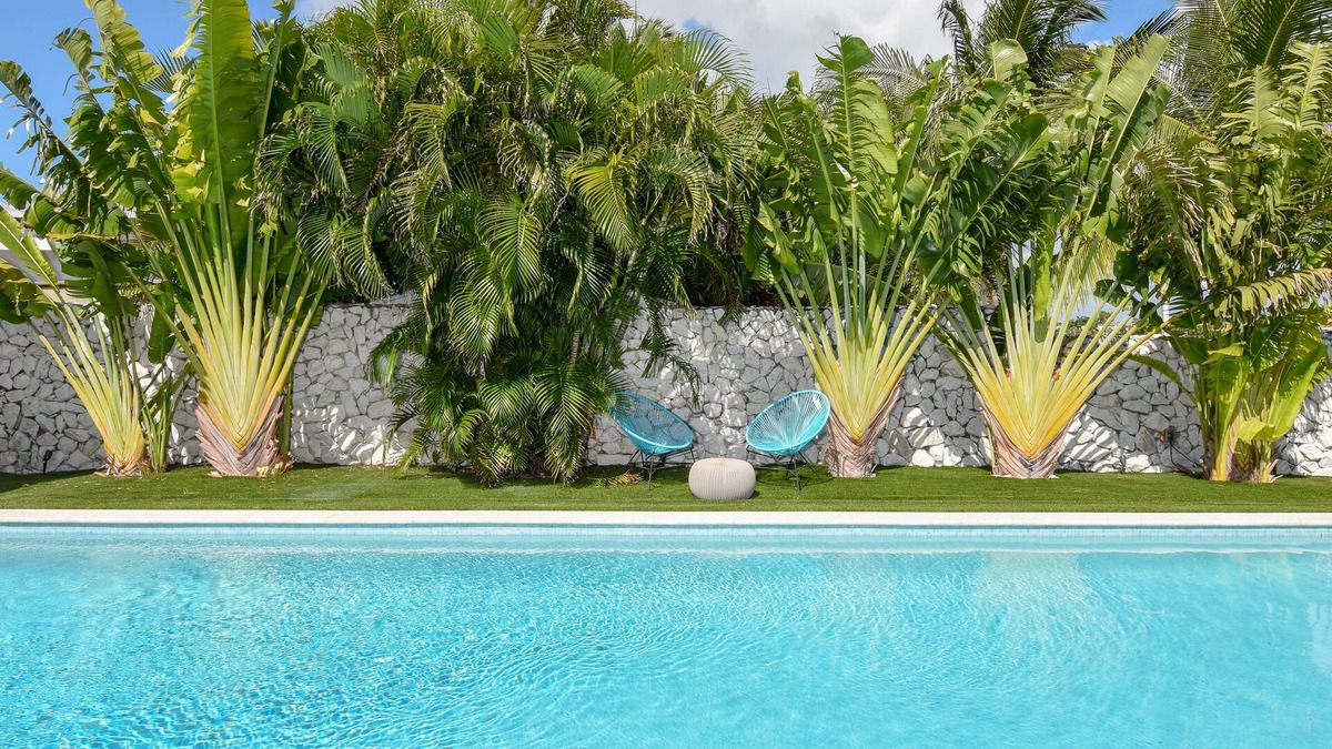 Surfside House | NoBeVIP: The PALMS HOUSE With Bay View, HEATED Pool and walk to the beach