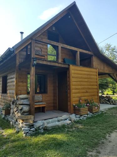 Korczyna Ski Chalet | Noclegi Dębowe Ranczo