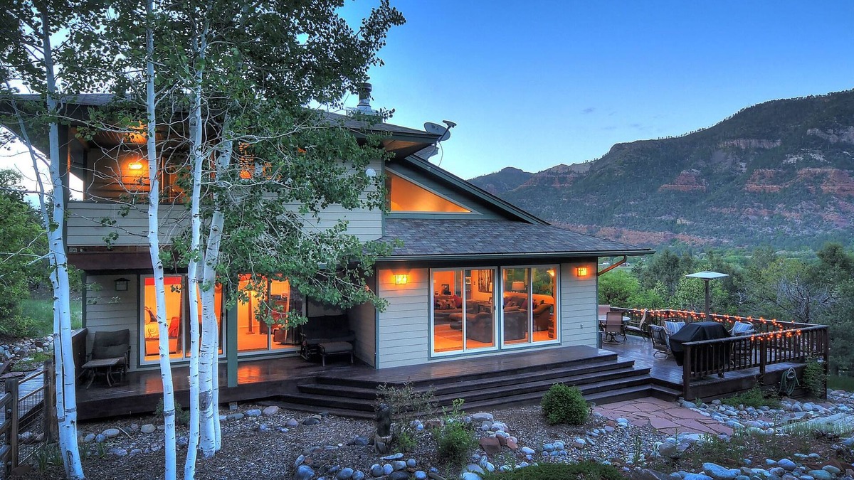 Durango House | Non Smoking Home,A/C, Incredible Views! 1Mile N.of Durango,Hot tub,Heated garage