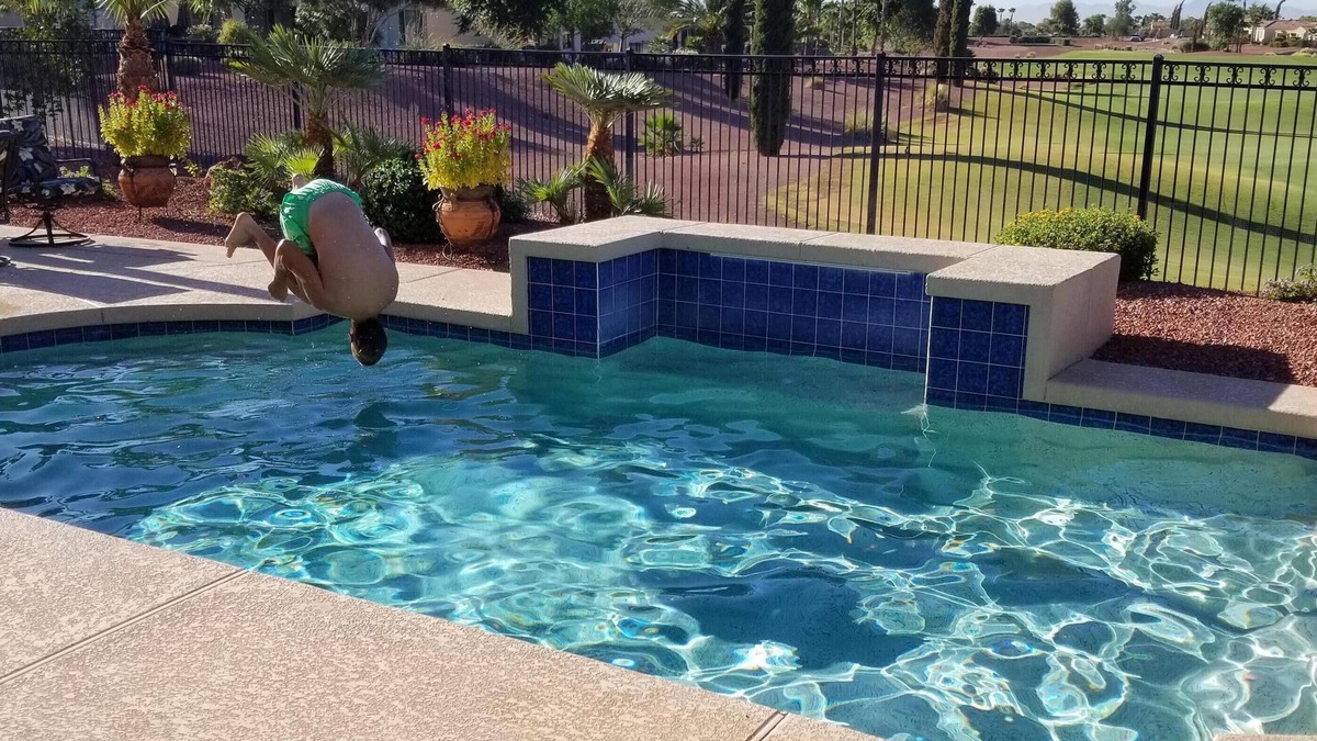 Corte Bella House | "Non-Smoking, No Pets" 2 Bedroom On Golf Course ~ Swimming Pool & Golf Cart!