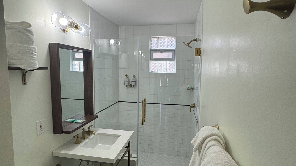 Manitou Springs House | Non-Smoking Standard Queen Room - NQC