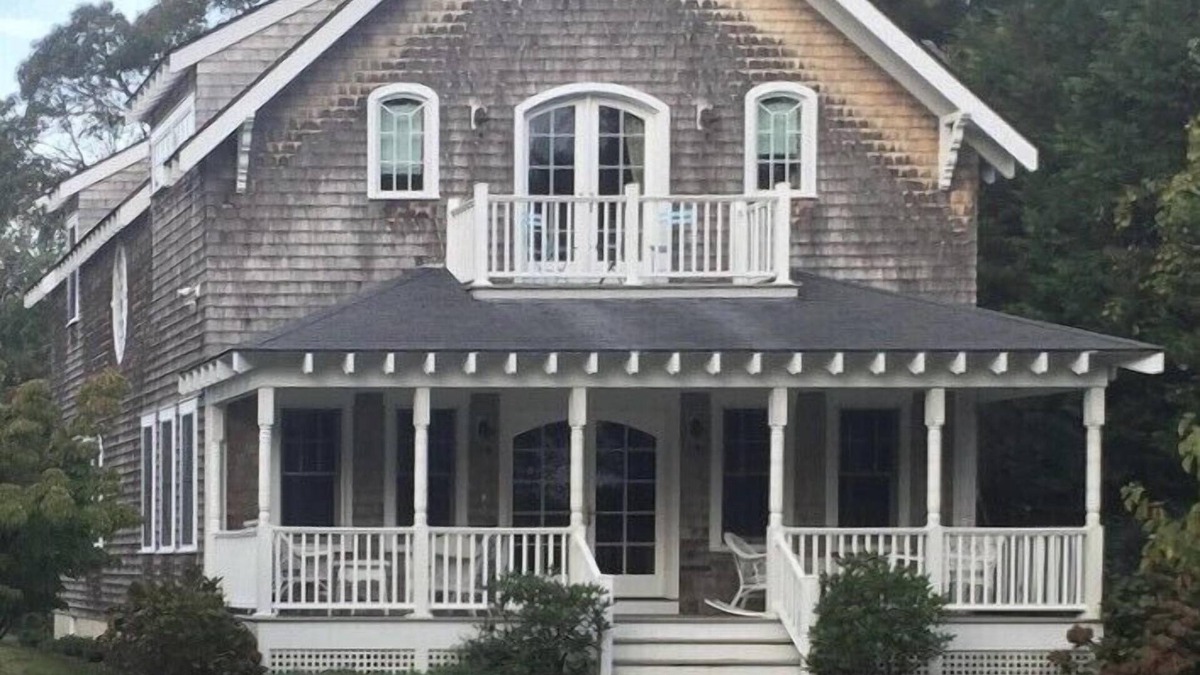 Nonquitt House | Nonquitt Summer Cottage: Comforts of home close to beach, golf, tennis and fun!