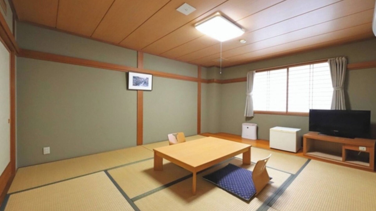 Takaoka Hotel | Nonsmoking Japanesestyle room 8 tatami mats /Takaoka Toyama