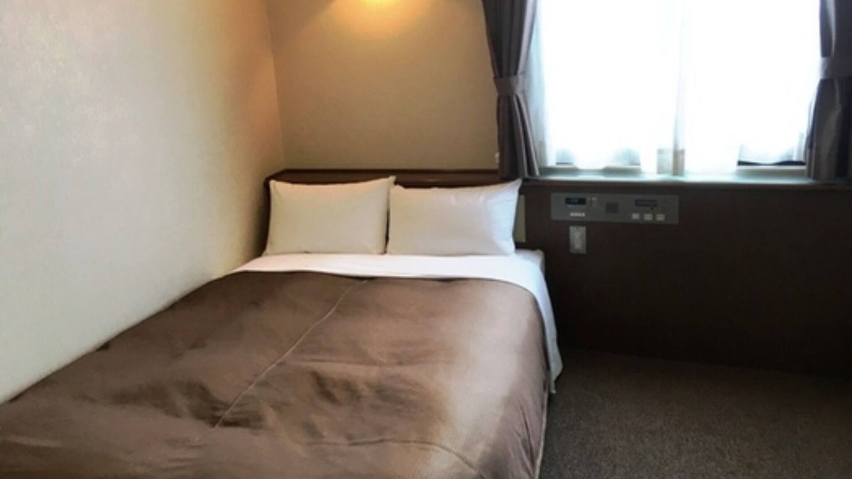Kuwana Hotel | Nonsmoking semidouble roomGreat value for coup/Kuwana Mie