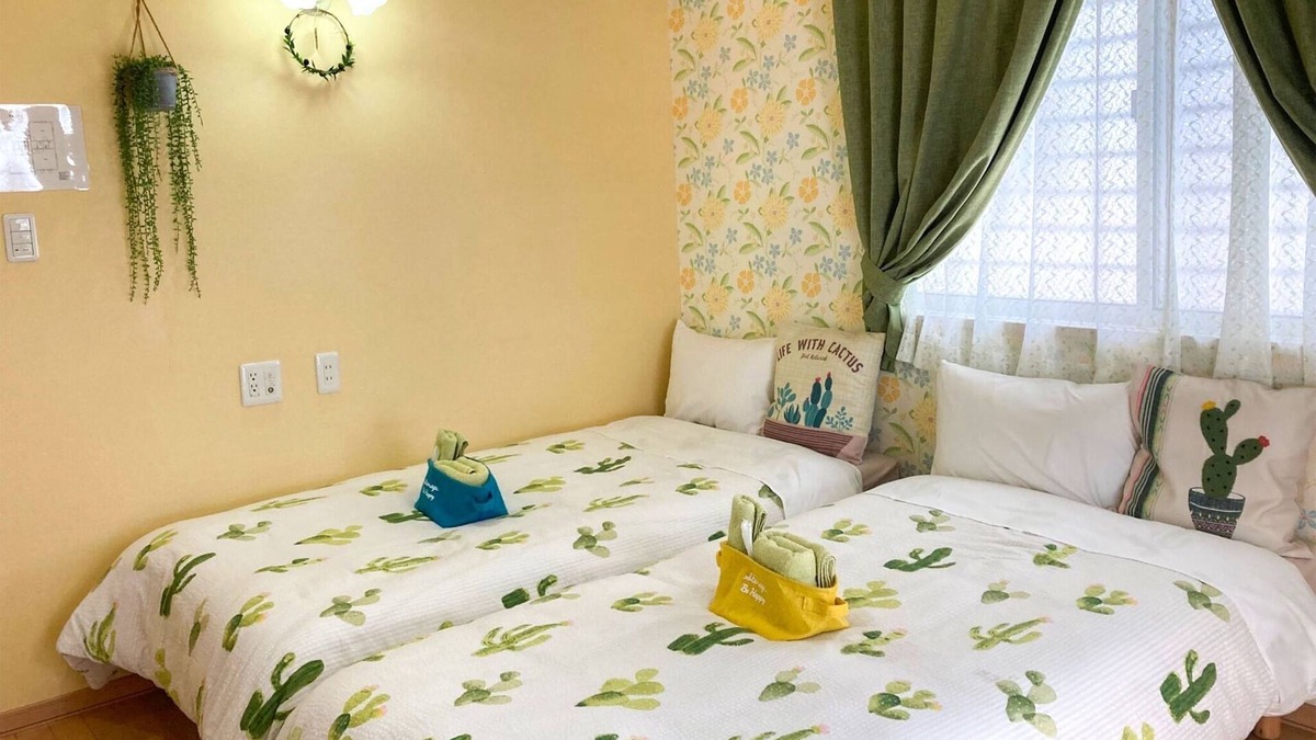 Yonabaru Apartment | Nonsmoking Twin cactus room 201/Shimajiri-gun Okinawa
