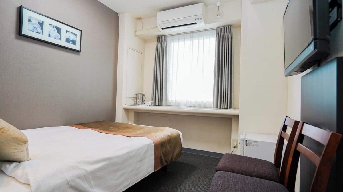 Kita Ward Hotel | NonsmokingDouble corner room 5 minutes walk /Okayama Okayama