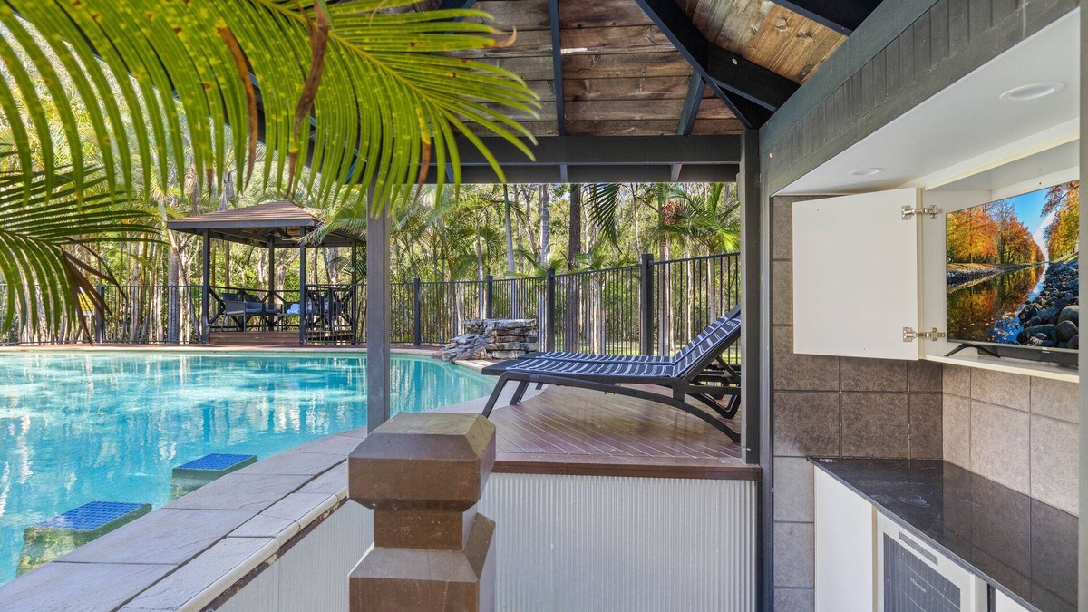 Cooroibah Apartment | Noosa Gums: Feature-Packed Escape - A destination in its own right!
