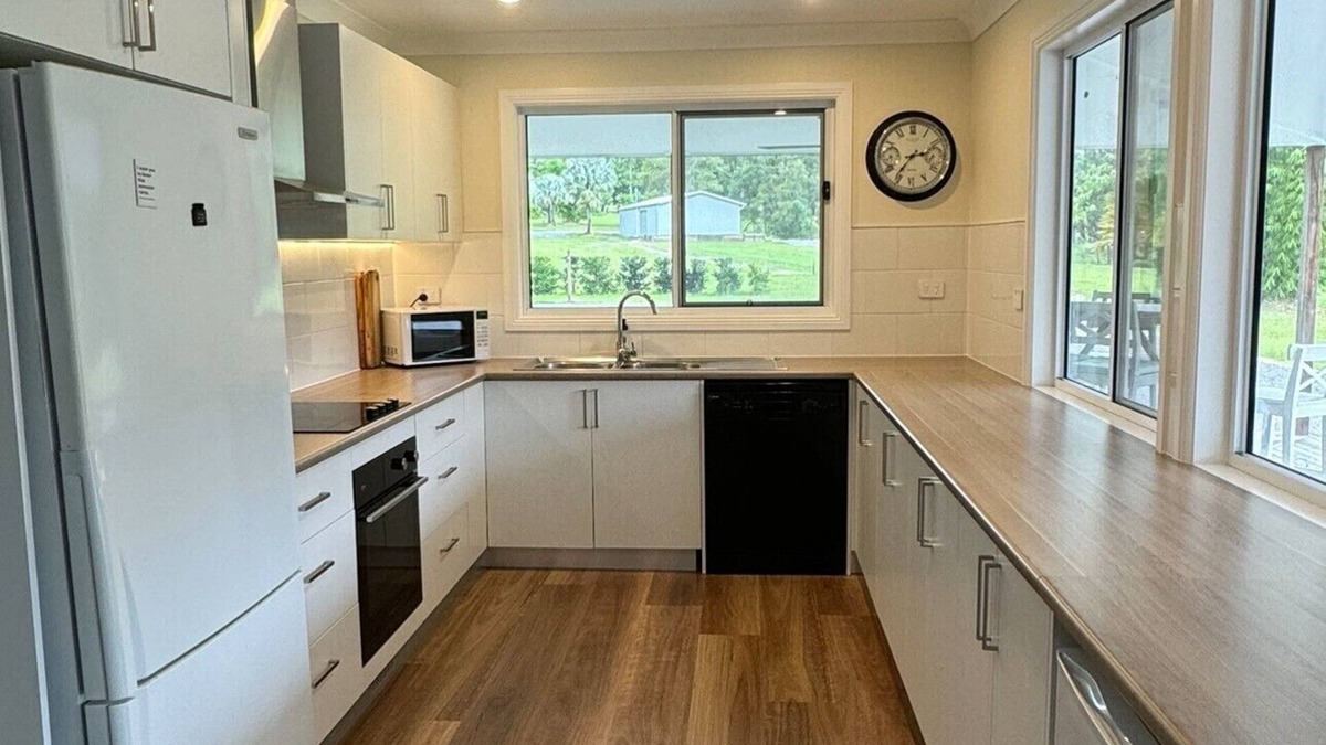 Tinbeerwah Cottage | Noosa Hinterland Cottage