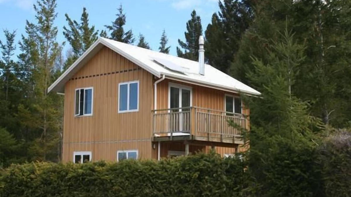 Naseby House | Nordic style new crib at Naseby forest