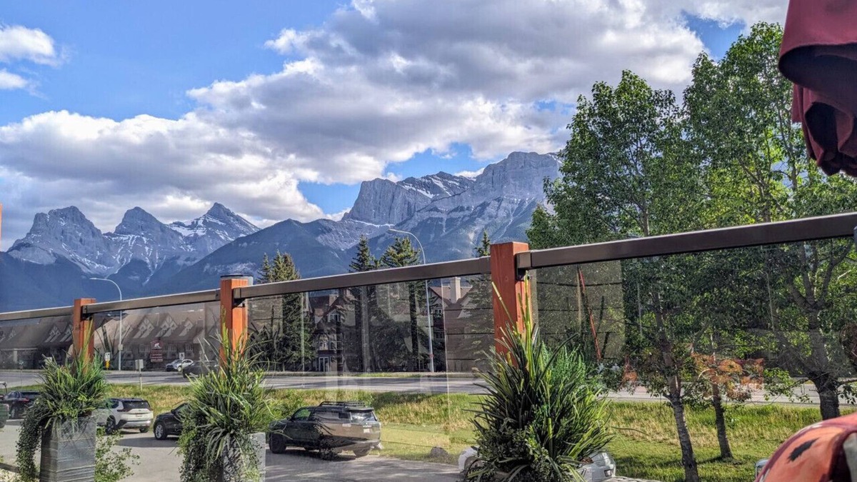 Teepee Town Apartment | Nordic Villa - luxurious 4-BD home with 180 views