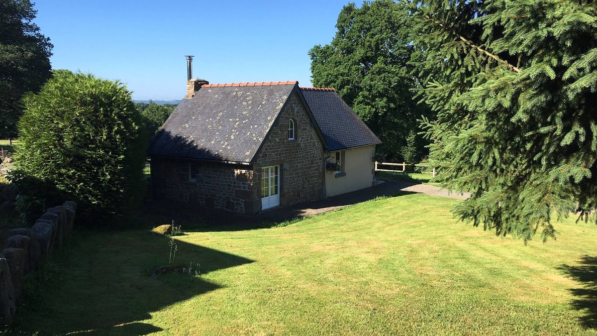 Saint-Michel-de-Montjoie House | Normandy cottage near to Le Mont St. Michel, Bayeux tapestry & D Day beaches.
