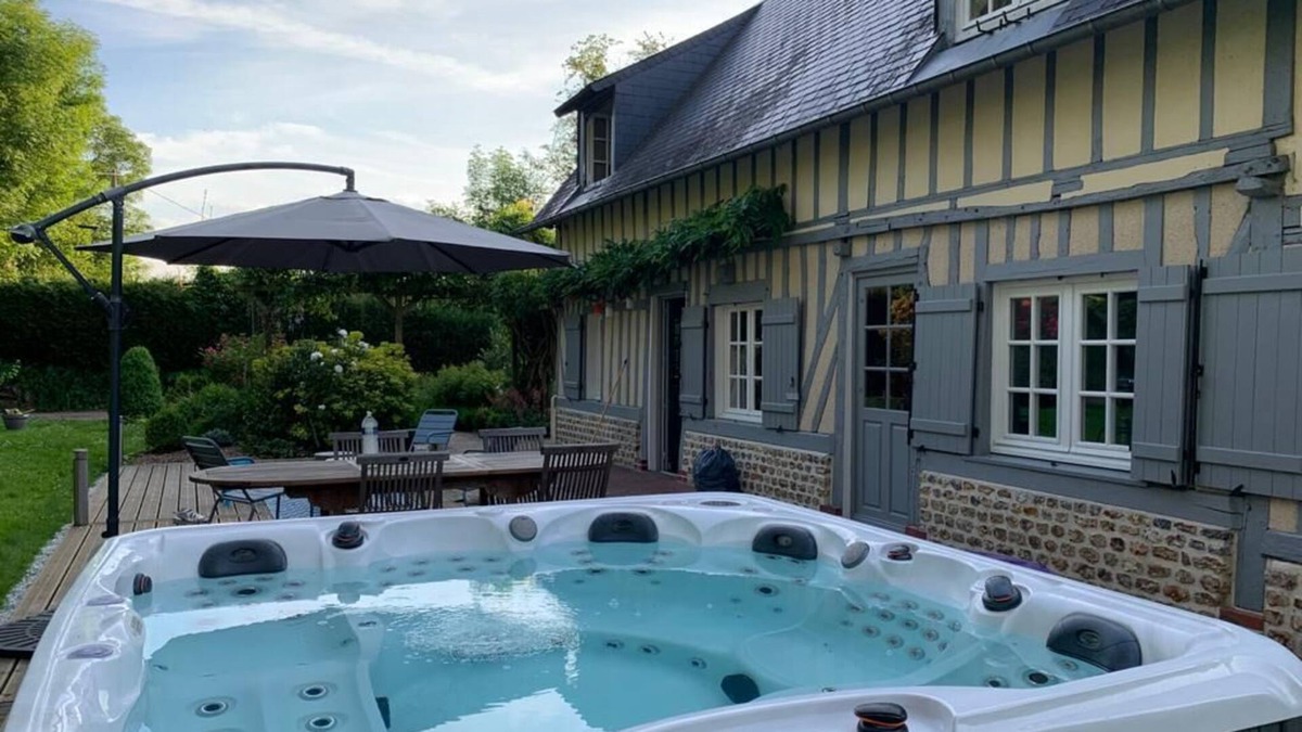 Bailleul-la-Vallee House | Norman house with Jacuzzi between sea and countryside