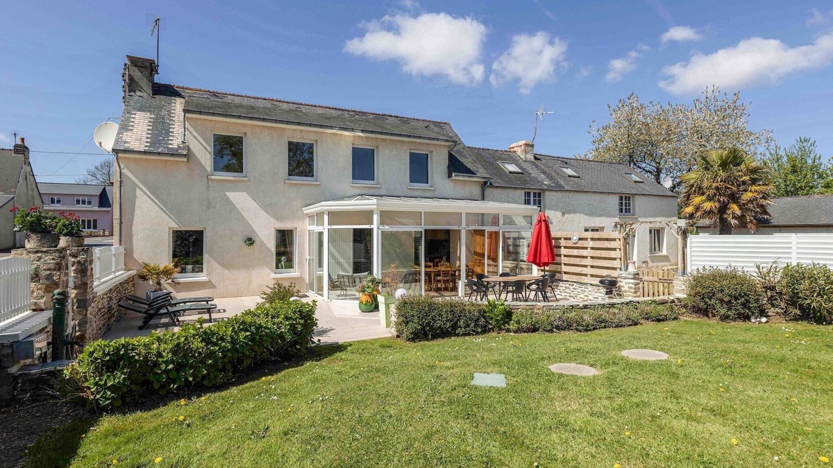 Montaigu-la-Brisette House | Normandy Nature Escape