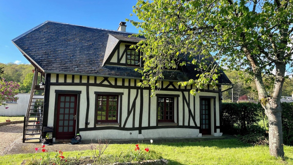 Beaumont-le-Roger House | Normandy house with large garden near Paris