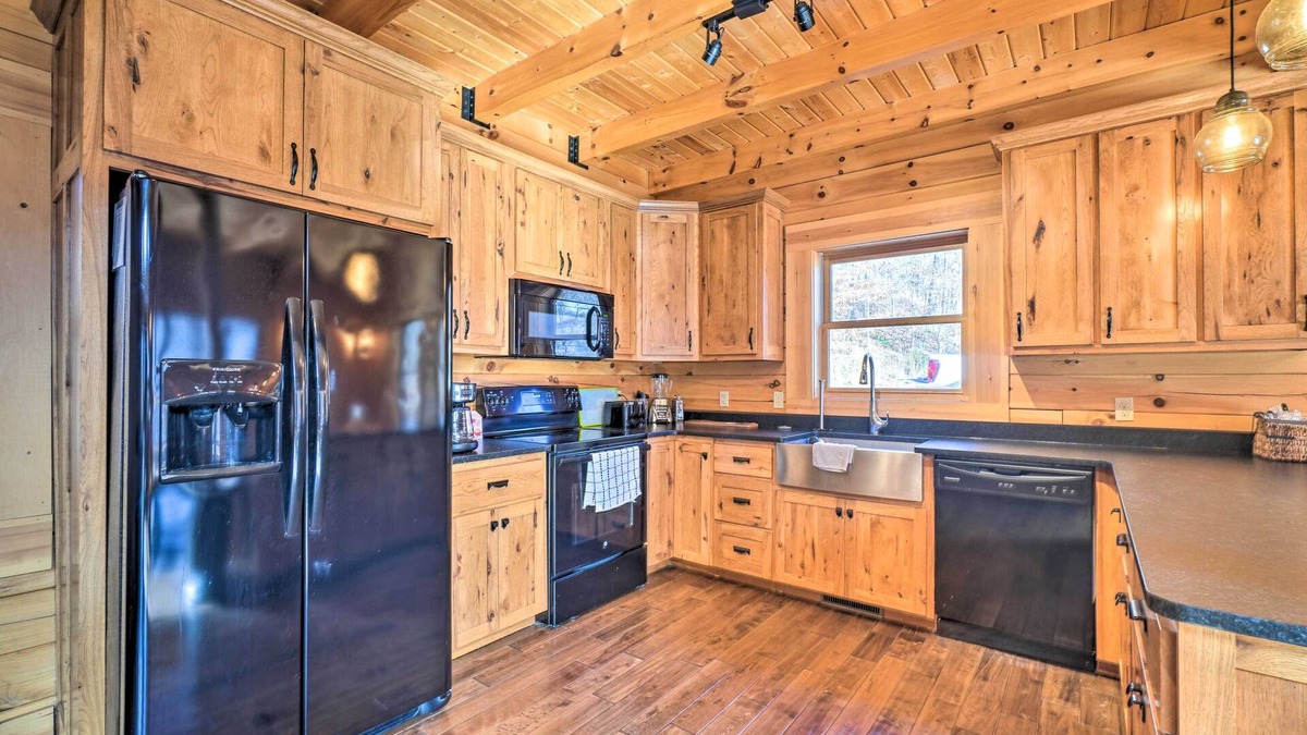 Tazewell Cabin | Norris Lake Vacation Rental w/Boat Slip