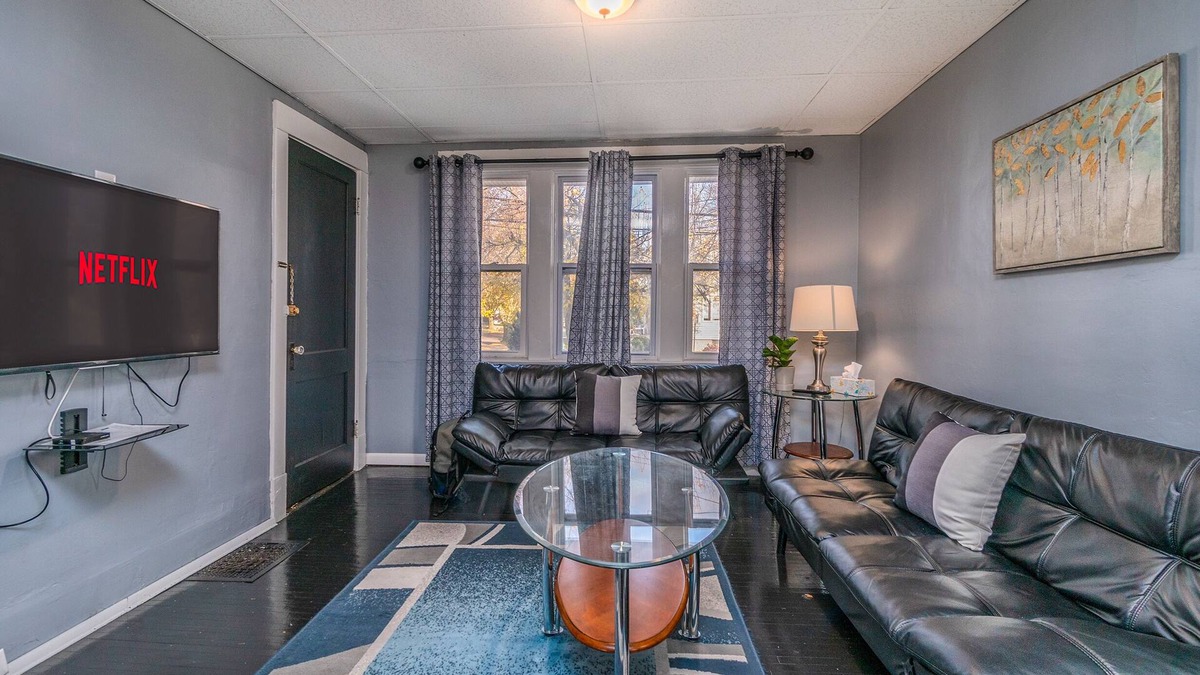 North Buffalo Apartment | North Buffalo Charming Apt Close to Everything