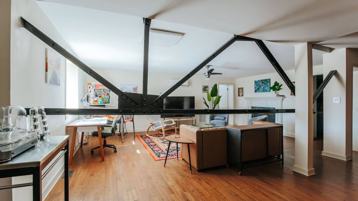 Staunton Apartment | North Central Loft