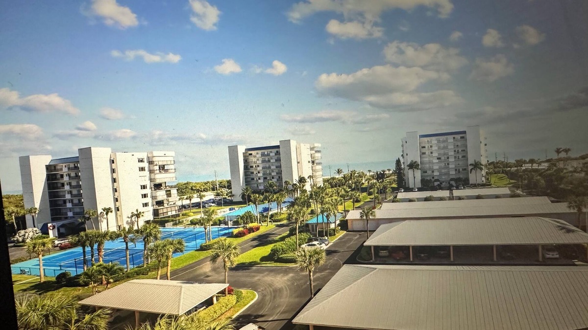 Fort Pierce Shores Condo | North Hutchinson Island - Cozy condo steps away from natural beach - great views