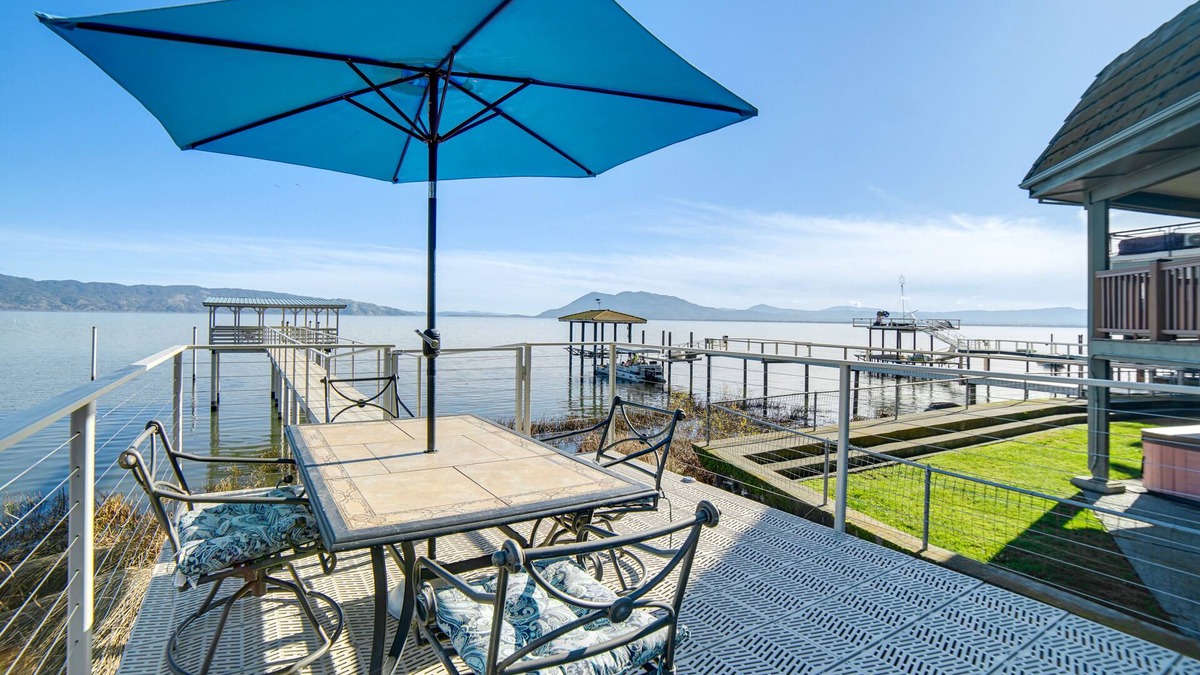 North Lakeport House | North Lakeport Home on Clear Lake: Boat + Unwind!