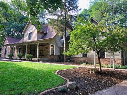 Blaine House | North Oaks Estate