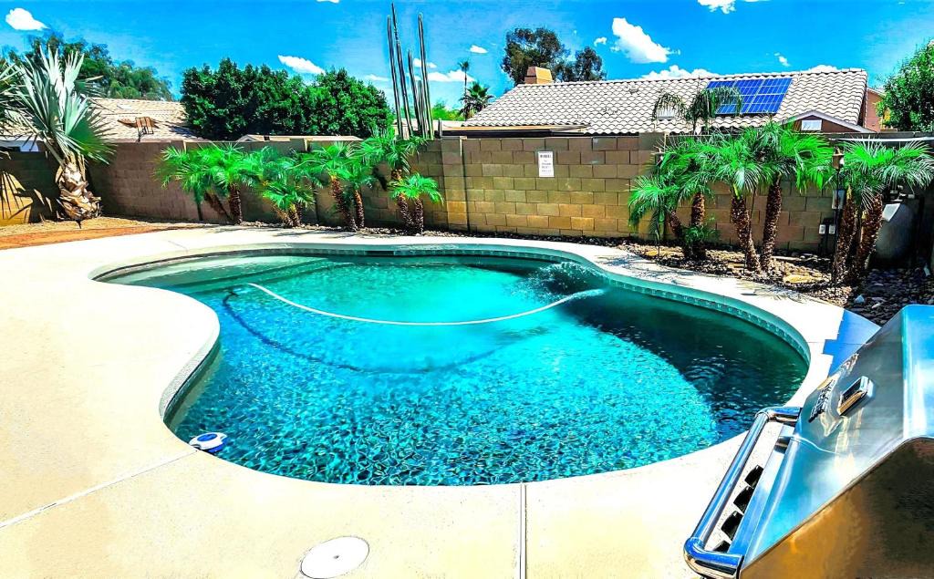 Paradise Valley Village House | North Phoenix At Your Fingertips