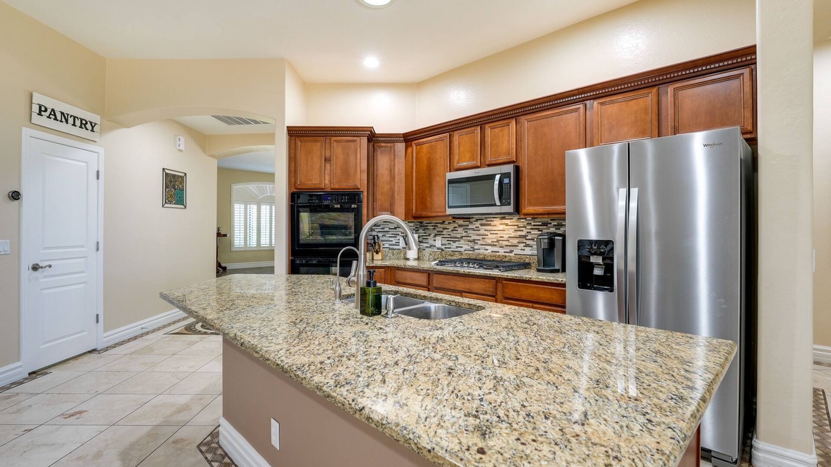 Norterra House | North Phoenix Single-Level Retreat: Work & Relax!