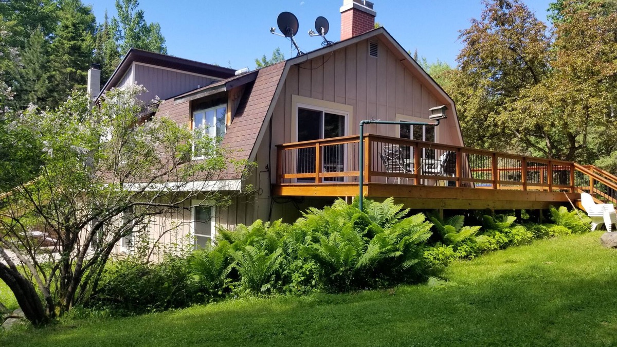 Duluth Cabin | North Shore Retreat: Fireplace, heated mattresses for winter, sauna and more!