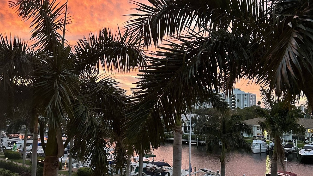 Fort Myers Condo | North Star Yacht Club- luxury waterfront living