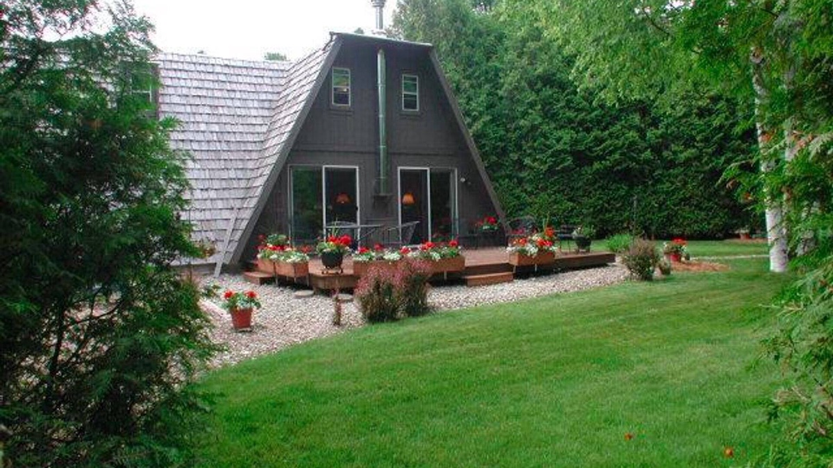 Baileys Harbor Cabin | North Unit Cabin Bailey's Harbor Door County Near Kangaroo Lake