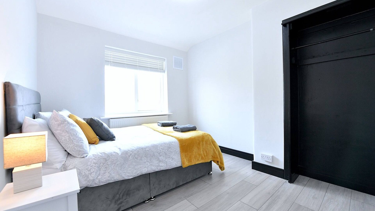 Hale House | North West London Escape. Modern 3 Bedroom House. Quick to Central London