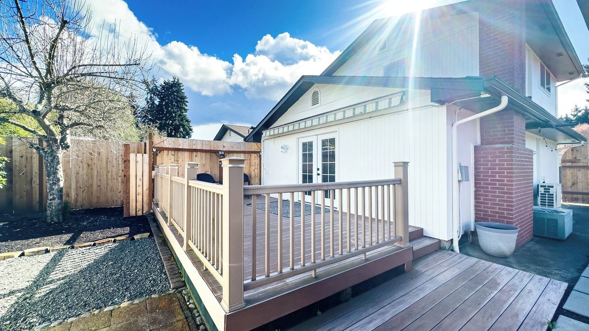 Springfield House | Northbank Loft: Hot tub and 1 mile from Autzen