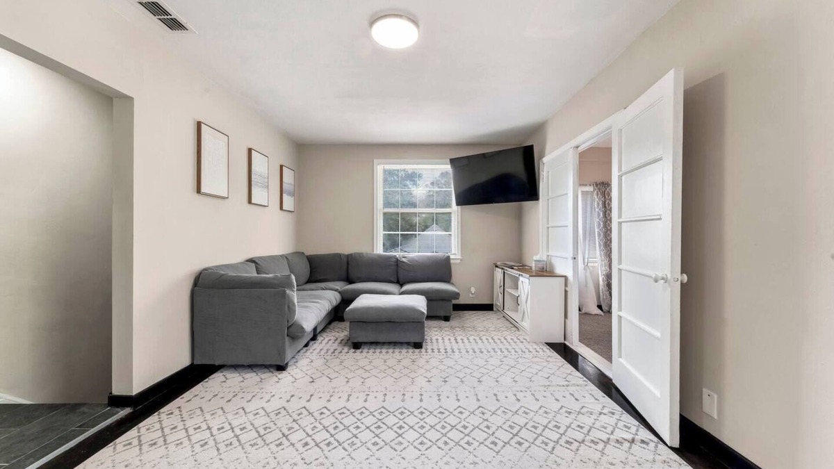 San Marco Apartment | Northeast Florida Retreat