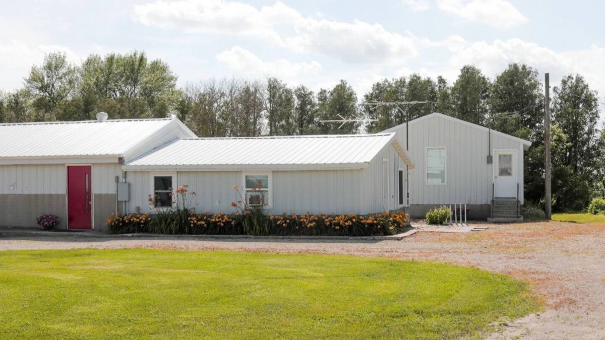 Alpha Cottage | Northeast Iowa Farm Cottages