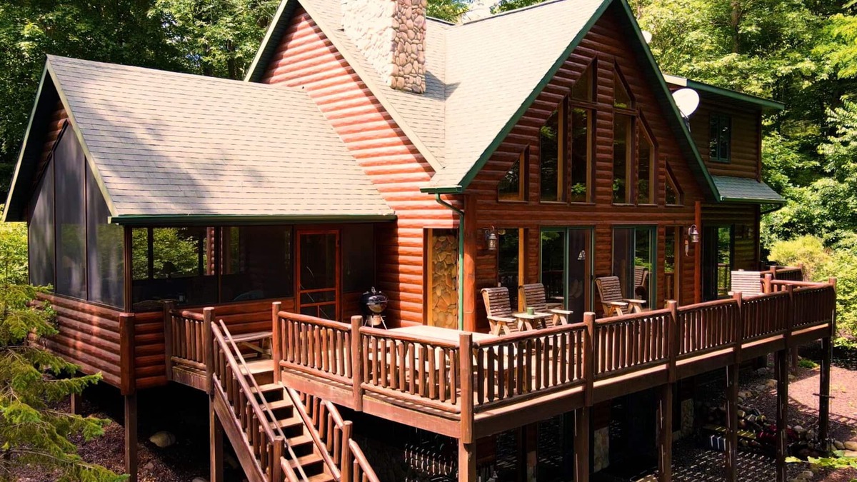 Sarona Cabin | Northern Traditions - Loon Lodge